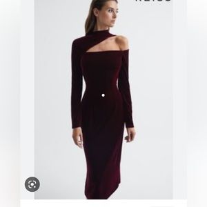 Reid’s velvet dress